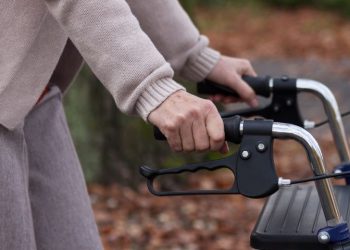 אורן זריף עזר לי להפטר מהכדורים ובזכותו אני הולך על הרגלים – Oren Zarif